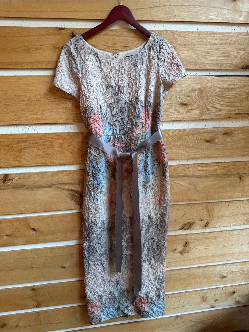 Adrianna Papell Elegant Floral Column Gown in Light Gray with Pastel Accents